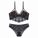 Load image into Gallery viewer, Julieta Lace Underwired Bustier & Thong
